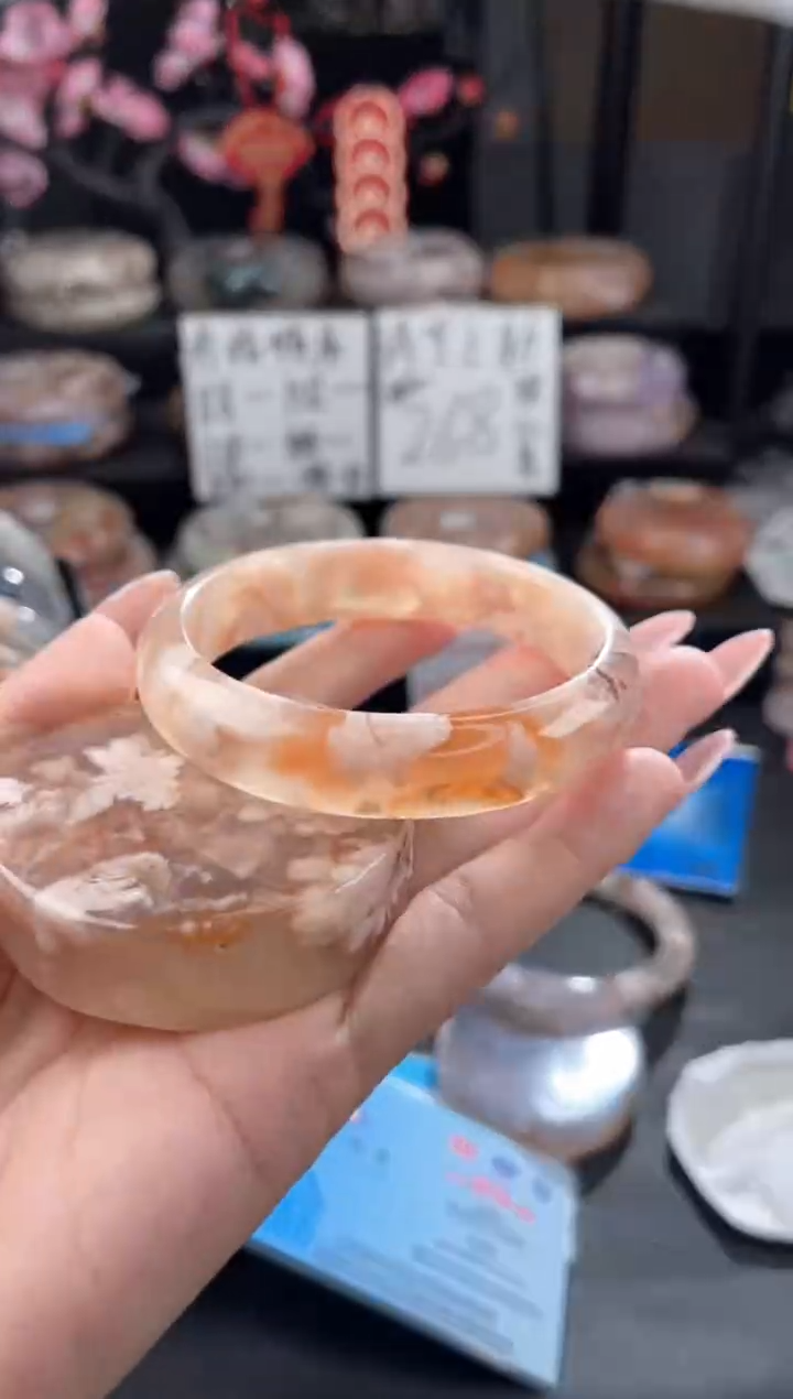 【闪购商品】石英质玉手镯未镶嵌57