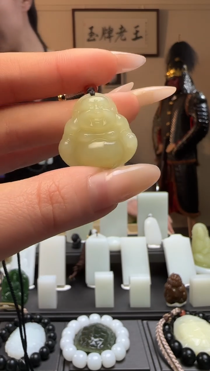 【闪购商品】和田玉黄口佛公未镶嵌吊坠