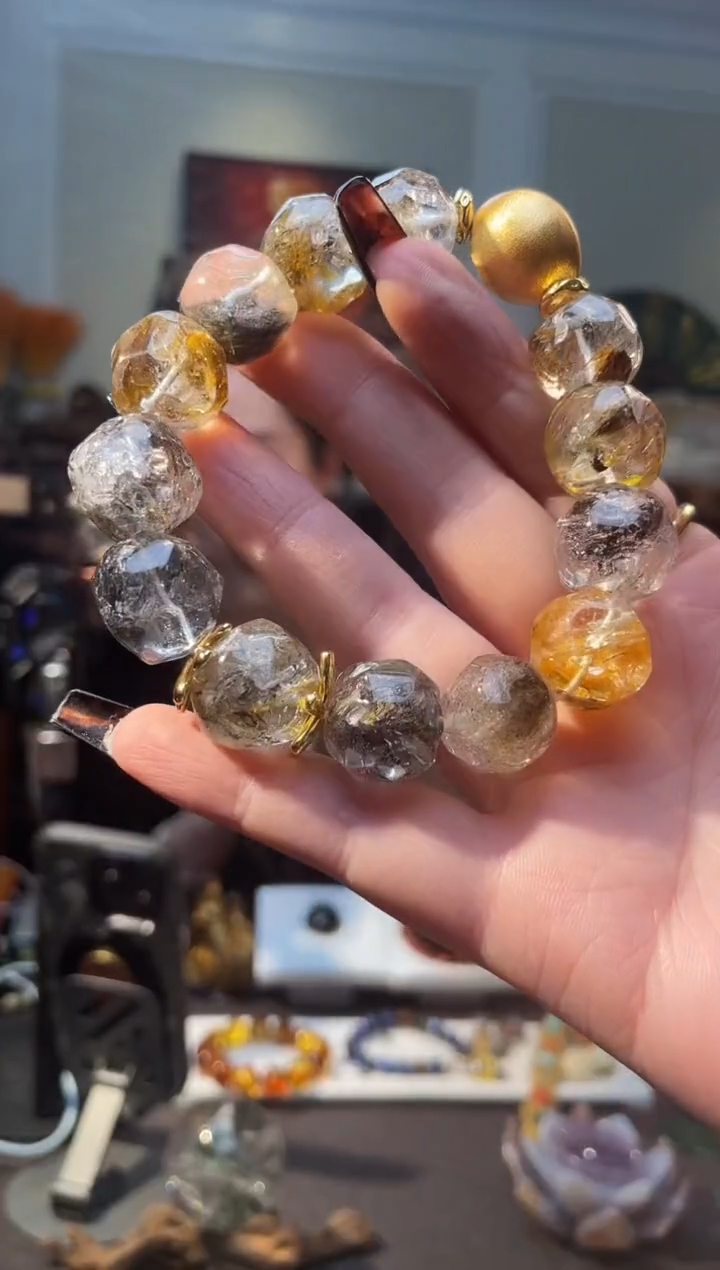 琉璃/树脂/塑料类闪灵手串