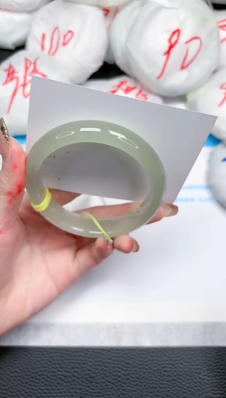 【闪购商品】石英质玉手镯未镶嵌517-60