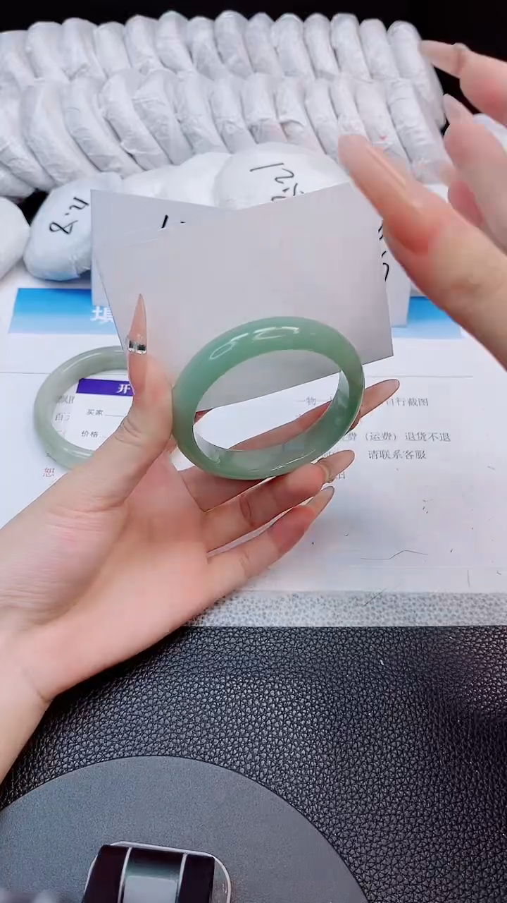 未镶嵌手镯石英质玉166-53