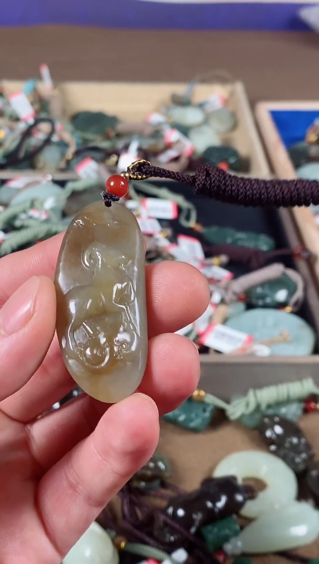 颈饰未镶嵌和田玉1