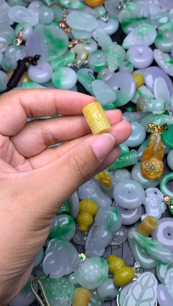 翡翠未镶嵌颈饰天然缅甸翡翠吊坠
