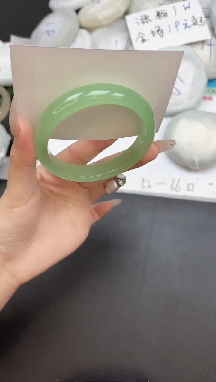 未镶嵌手镯石英质玉113-62.6