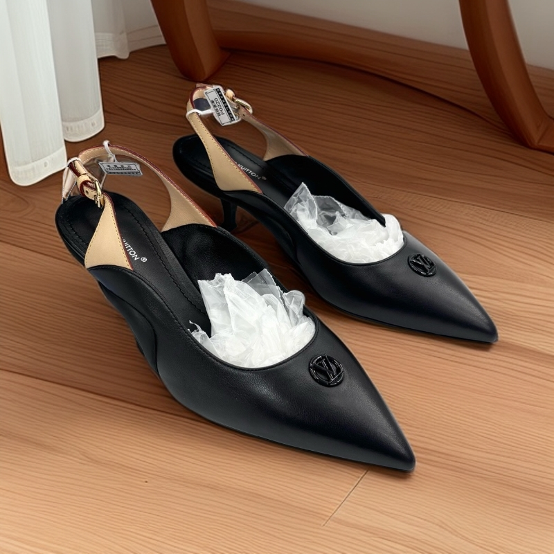 未使用 LouisVuitton/路易威登 37码/黑色小标高跟凉鞋/p0320