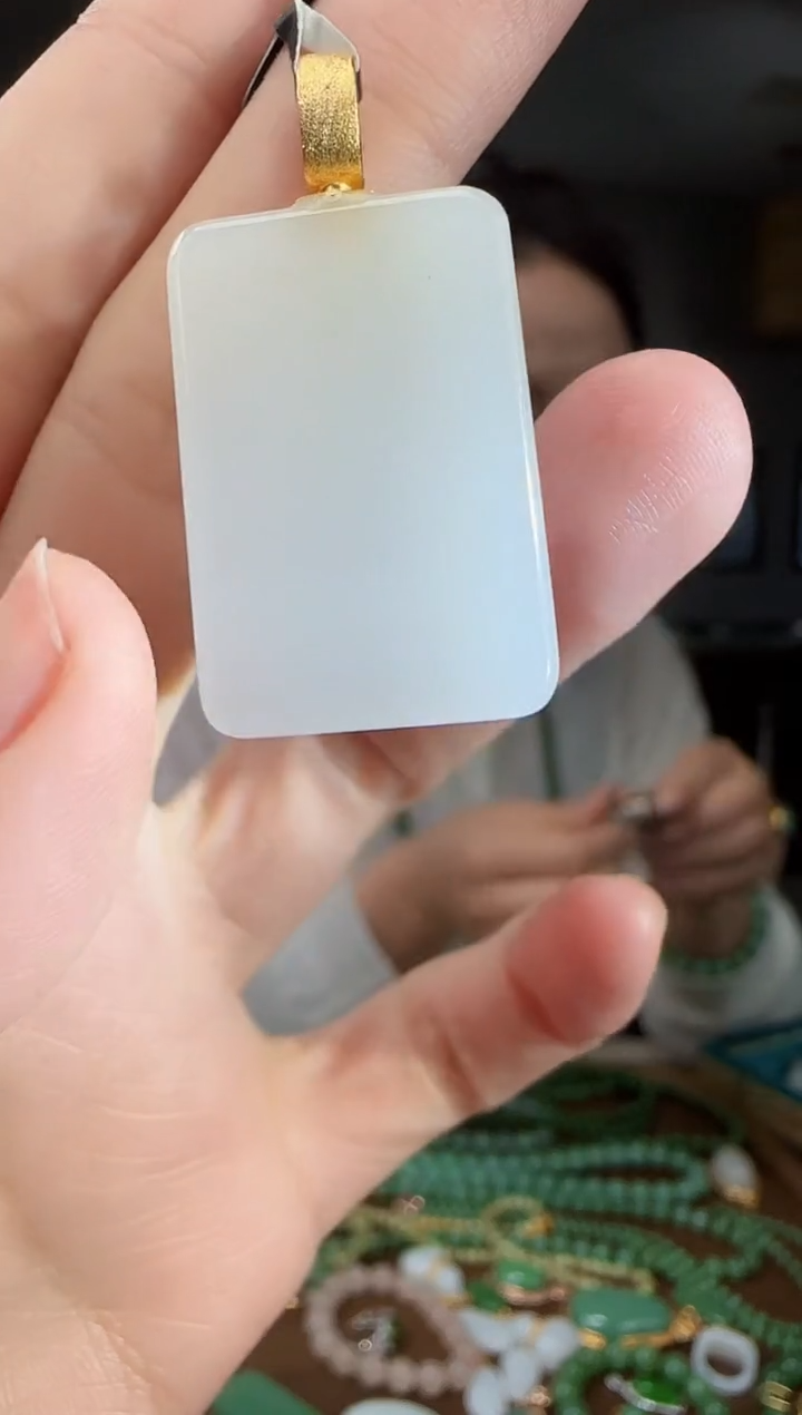 颈饰未镶嵌和田玉1