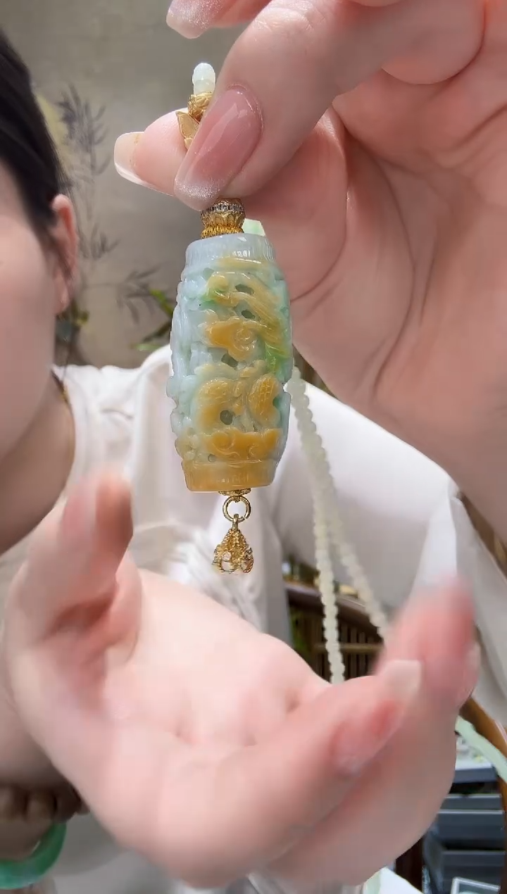 翡翠未镶嵌颈饰吊坠