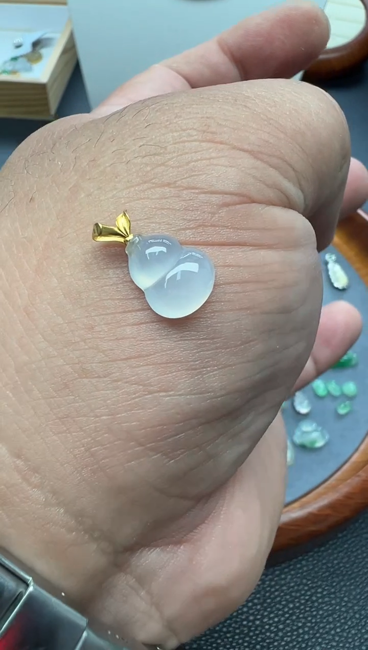 颈饰18K金镶嵌翡翠（26号链接）纯天然A货缅甸翡翠葫芦（吊坠）