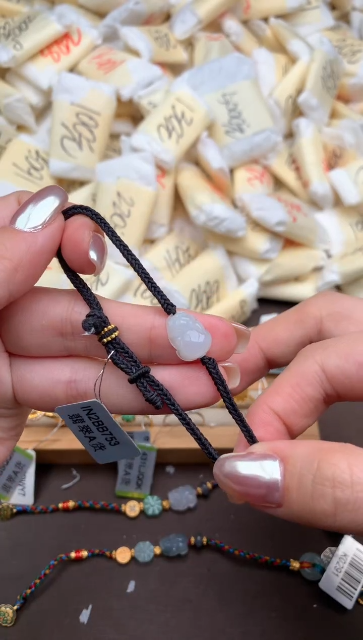 【闪购商品】翡翠手绳未镶嵌一