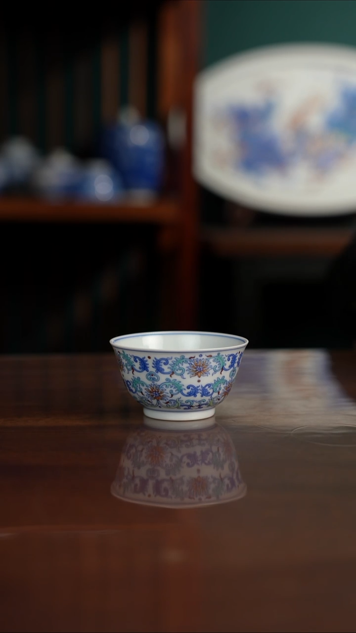 空山明月 新斗彩 缠枝