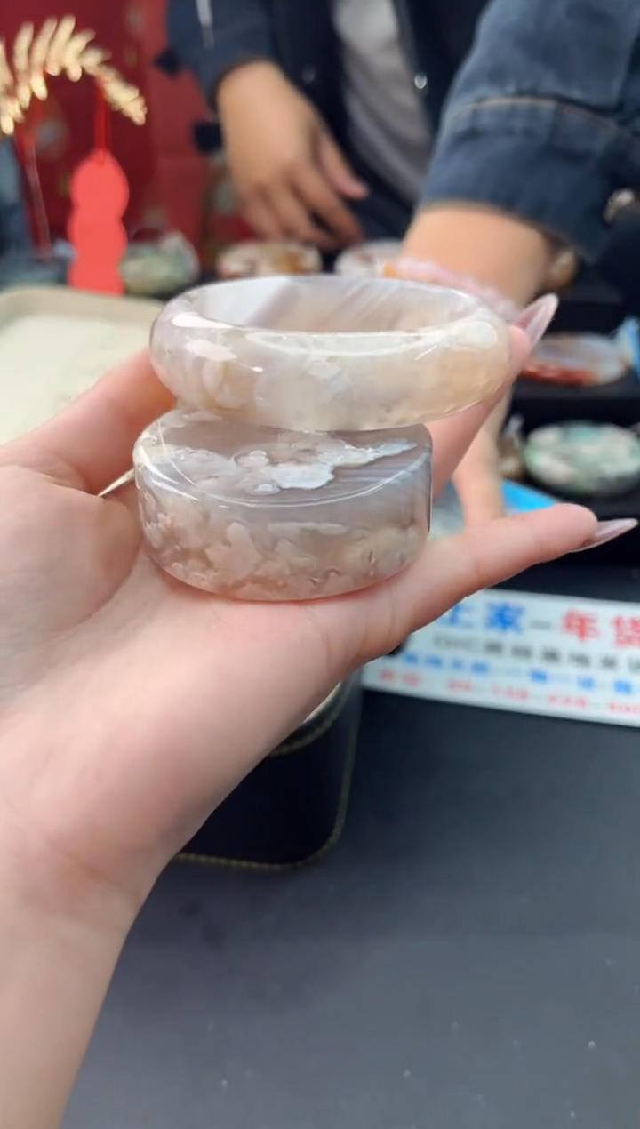 【闪购商品】石英质玉手镯未镶嵌赠送镯（57圈口）