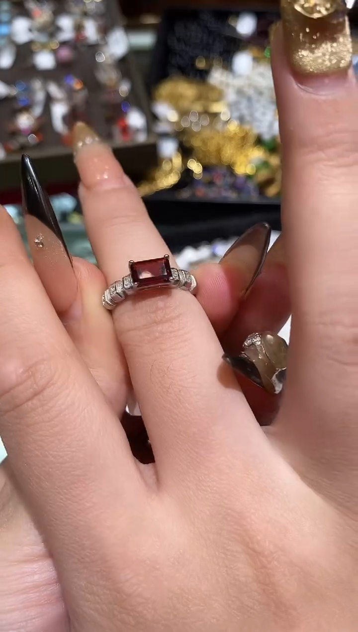 琉璃铜合金楚楚珠宝中古甄选不退换