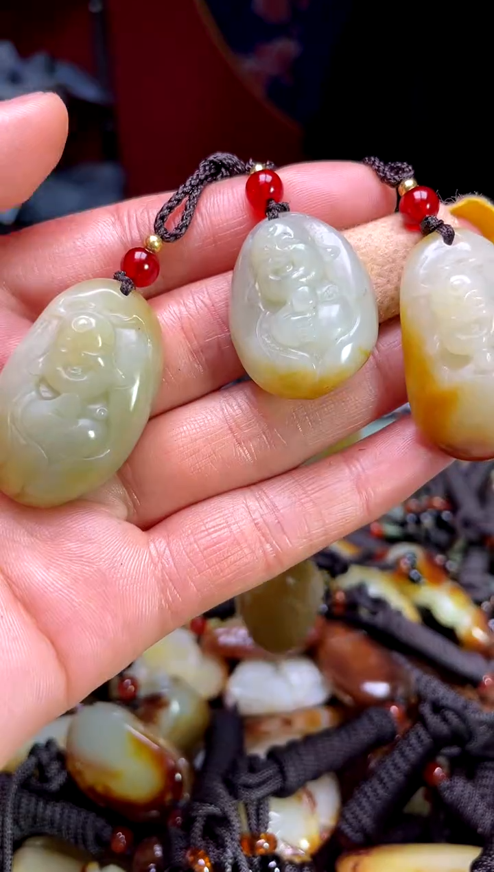 【闪购商品】和田玉颈饰未镶嵌1