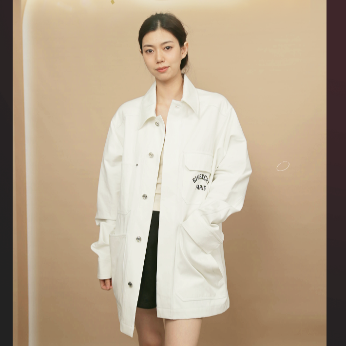 95新 Givenchy/纪梵希 男士外套L码白色/250905VXCYB01