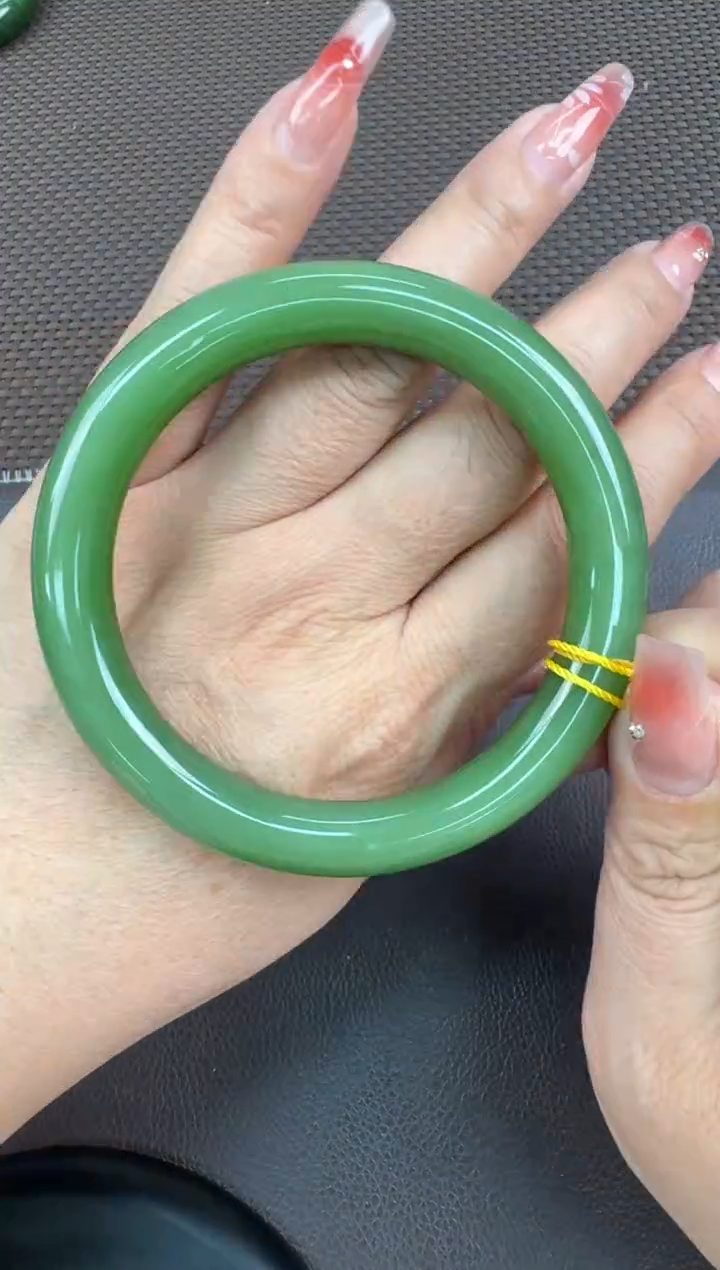 【闪购商品】和田玉手镯未镶嵌61