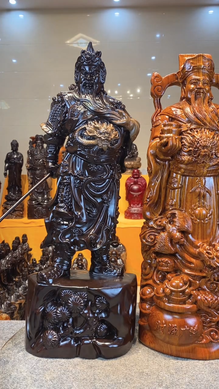【闪购商品】风车木（黑檀木）木雕关公