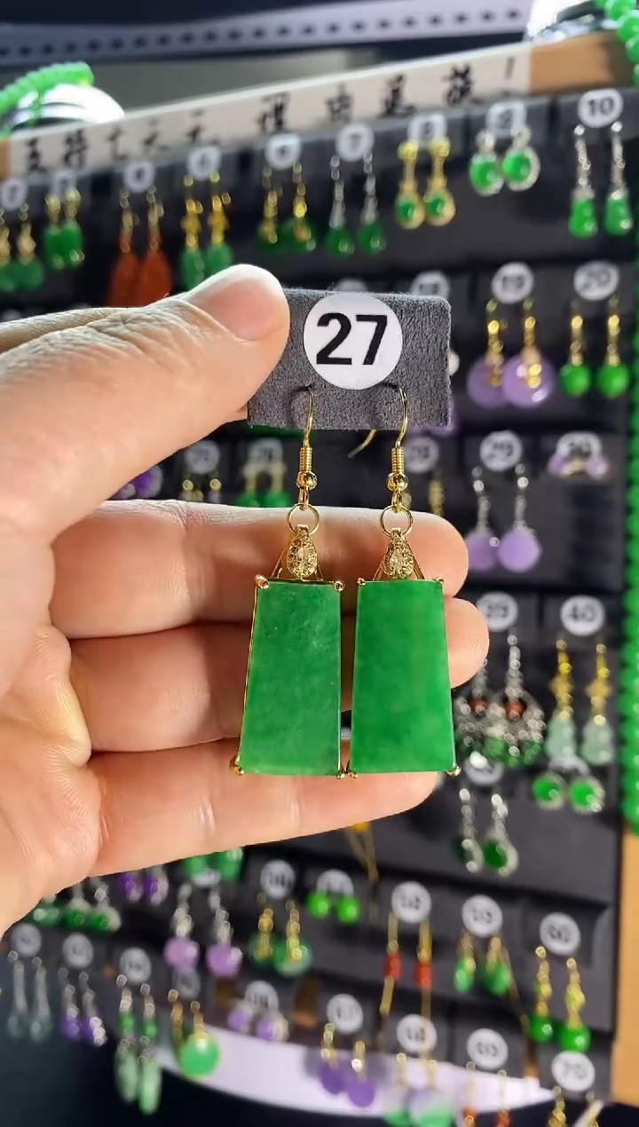 【闪购商品】翡翠耳饰银S925镶嵌27....