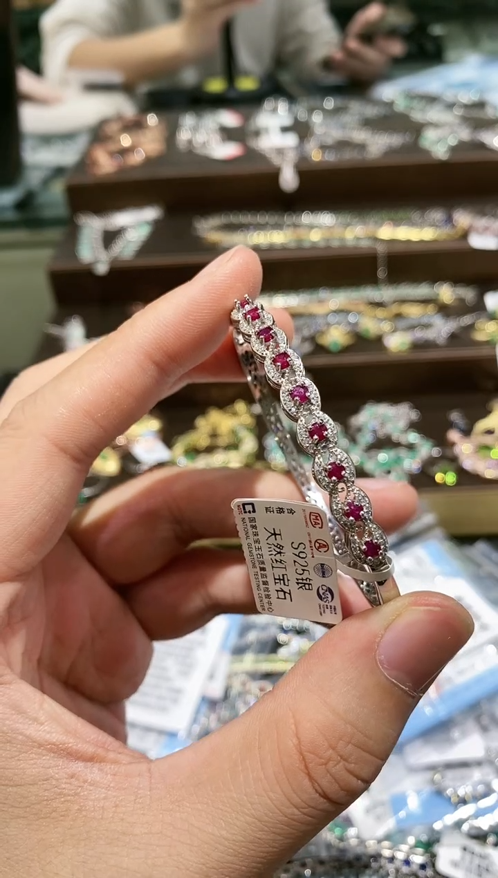 【闪购商品】红宝石手镯银S925镶嵌手镯