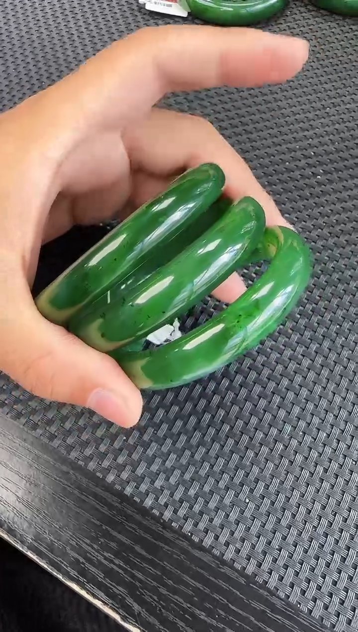 和田玉手镯未镶嵌58-62圈口多样性发一