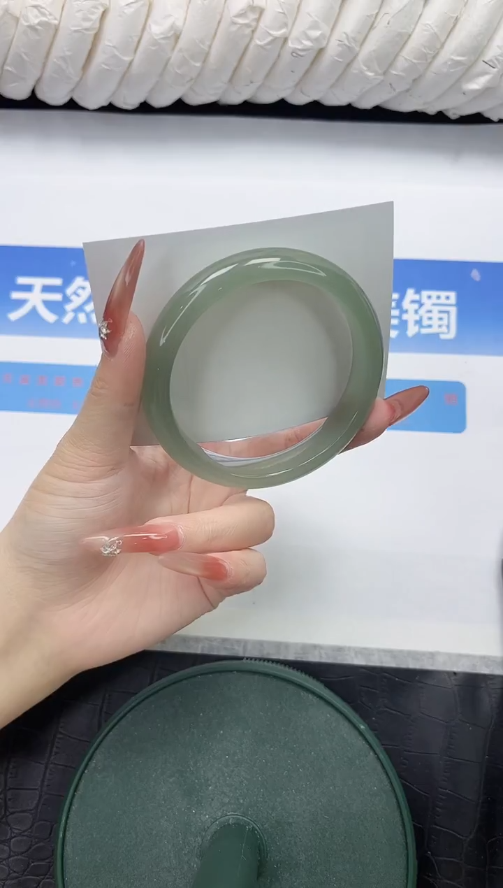 未镶嵌手镯石英质玉81-58