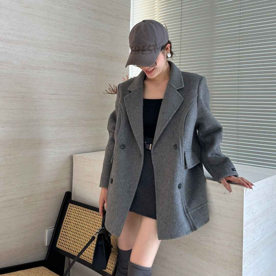 【伦敦回信】2025秋冬新款极简线条西装款毛呢大衣