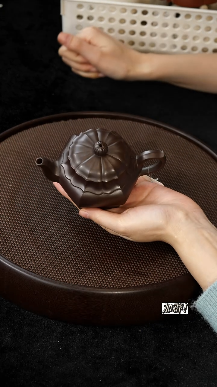 茶壶紫砂JTL711256黑墩头筋纹菱花200c