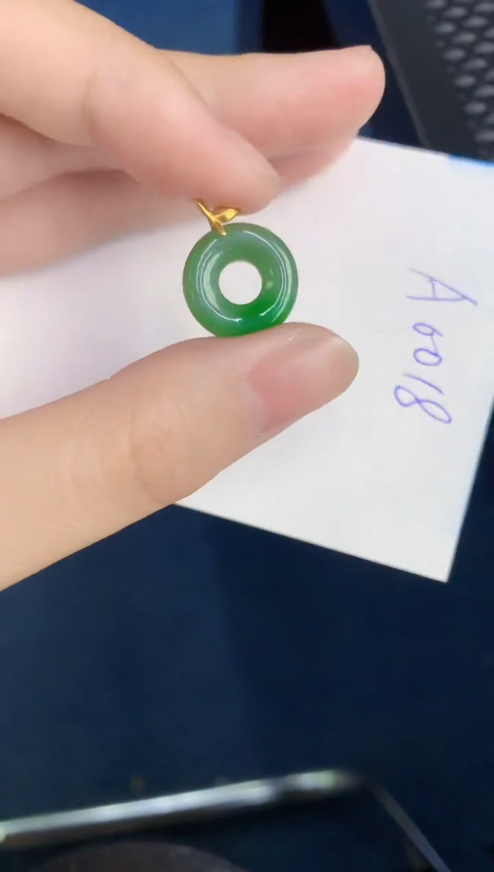 【闪购商品】翡翠颈饰18K金镶嵌000000000
