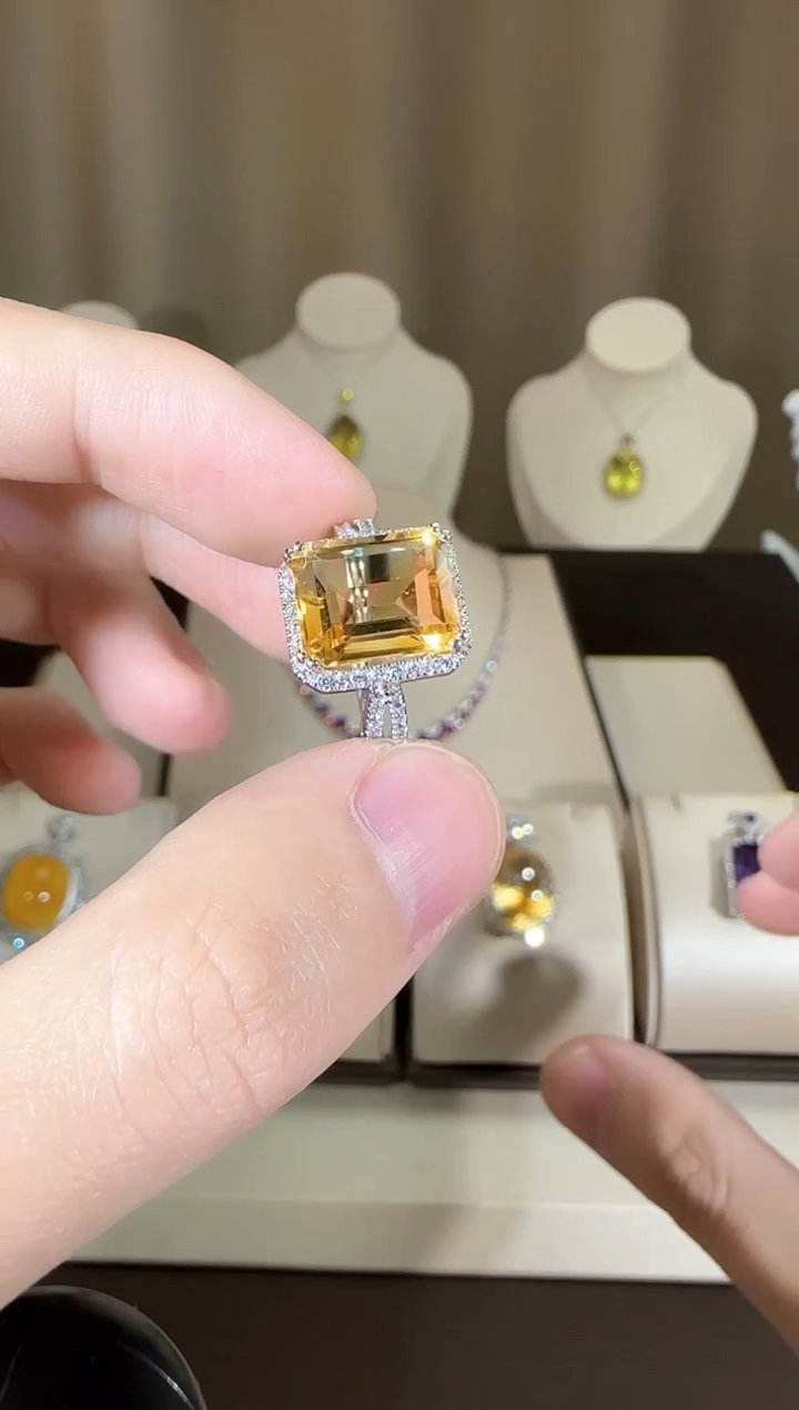 【闪购商品】黄晶戒指银S925镶嵌12*10mm戒指