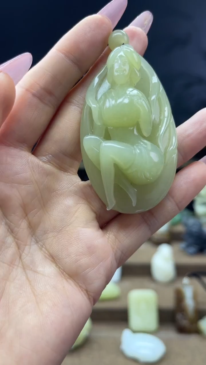 颈饰未镶嵌和田玉1