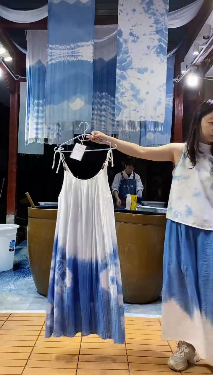 云浅蓝深 扎染服装  101