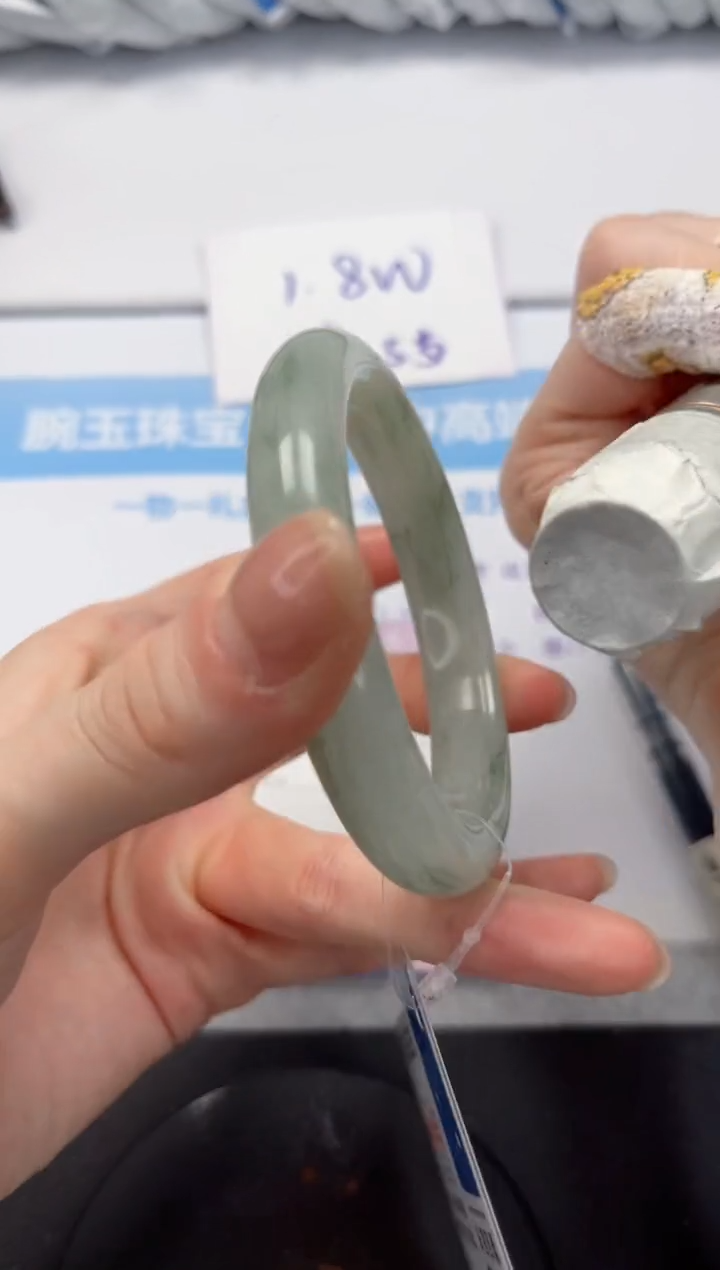 石英质玉手镯未镶嵌V222-60