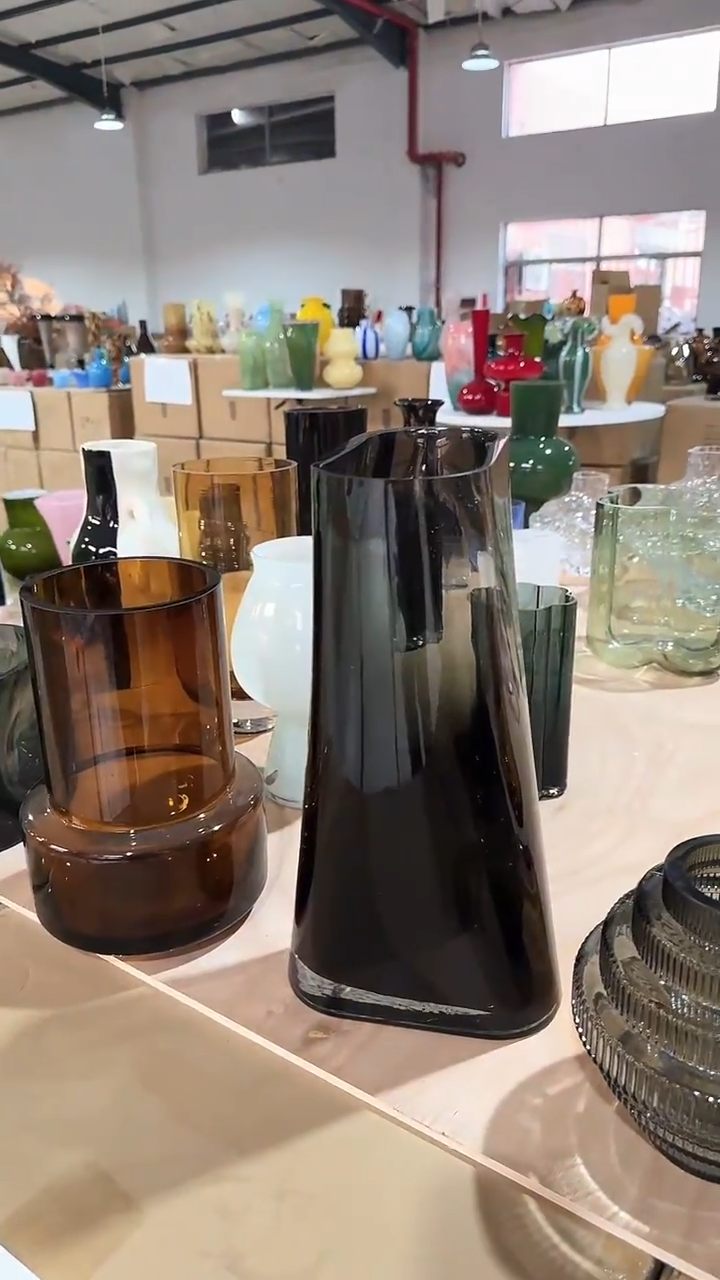 【闪购商品】玻璃黑色旋转