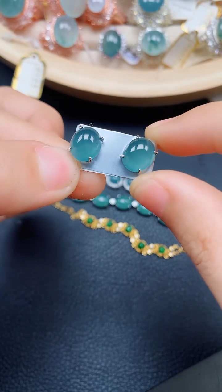 【闪购商品】翡翠耳饰银S925镶嵌翡翠