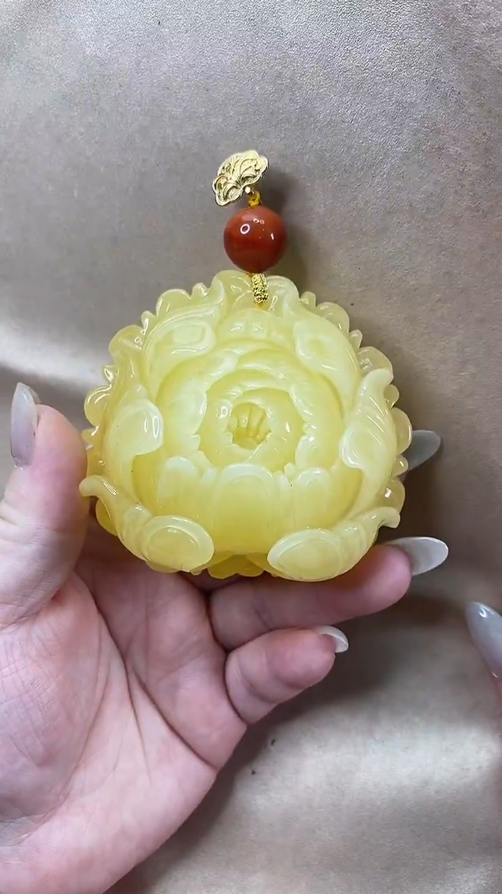 琥珀颈饰未镶嵌吊坠