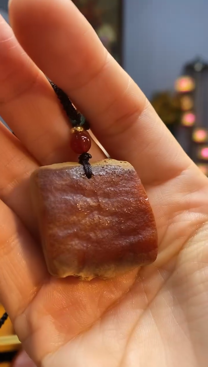 琥珀颈饰未镶嵌挂件