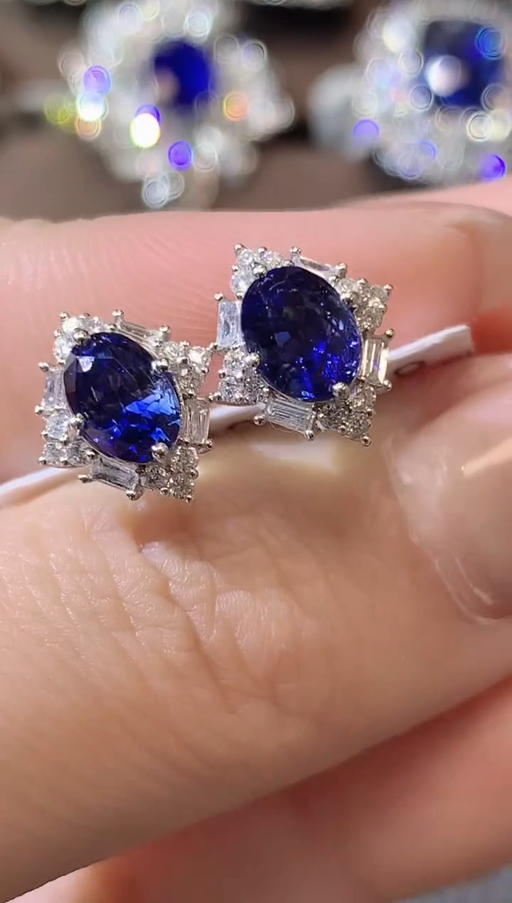 【闪购商品】蓝宝石耳饰18K金镶嵌D41