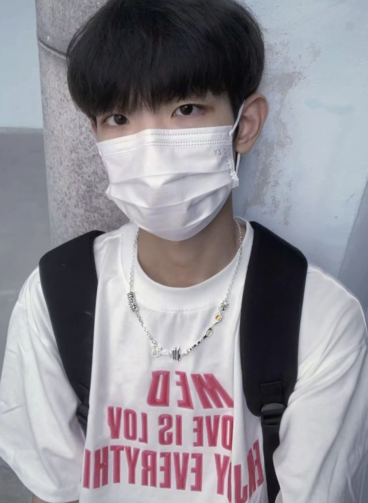 这个价格买到你得偷笑了！价格无敌！某保169！ME家立体拉浆字母短袖