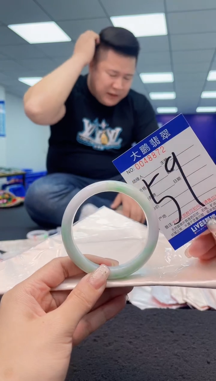 【闪购商品】翡翠手镯未镶嵌AAAAAAAAAA