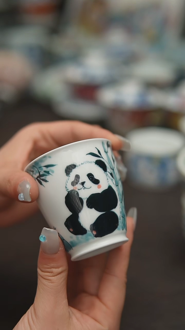 宠粉福利价        熊猫杯