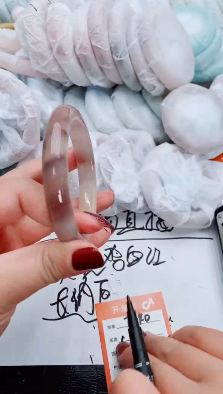 【闪购商品】石英质玉手镯未镶嵌T340-61-62