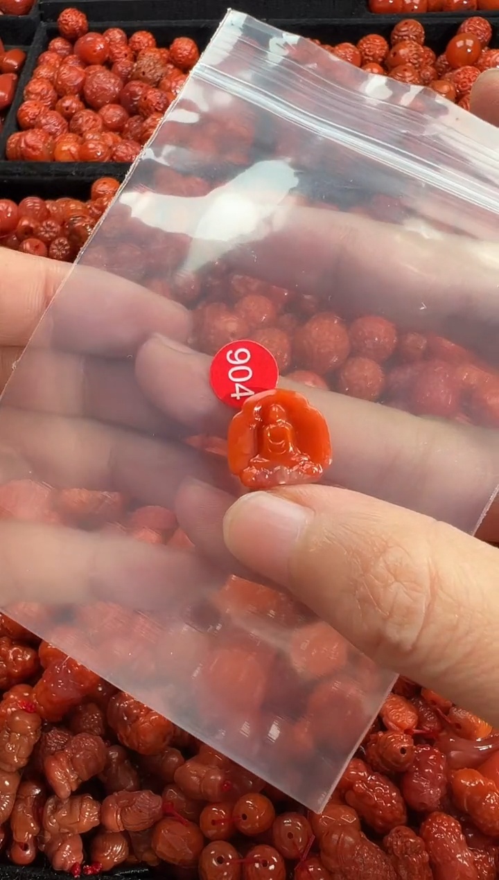 颈饰未镶嵌南红玛瑙1