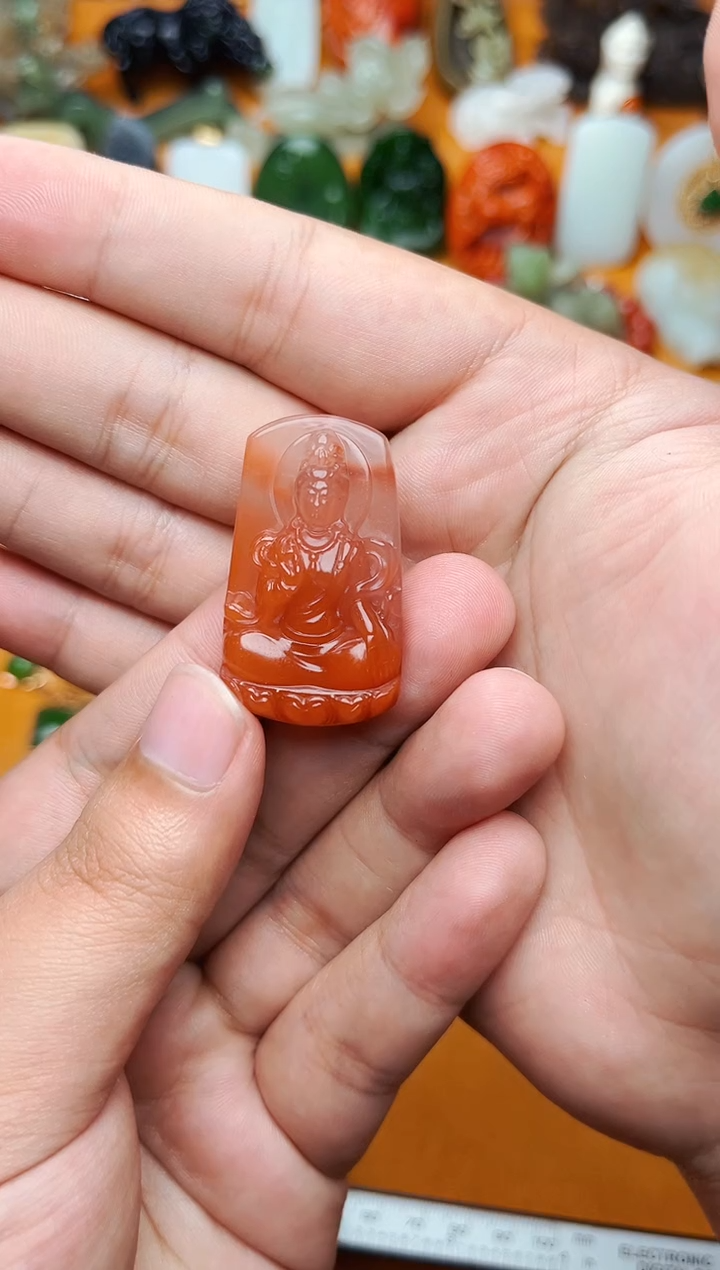 【闪购商品】南红玛瑙颈饰未镶嵌观音