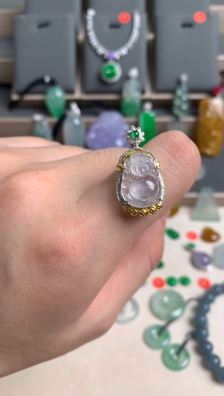 颈饰18K金镶嵌翡翠翡翠