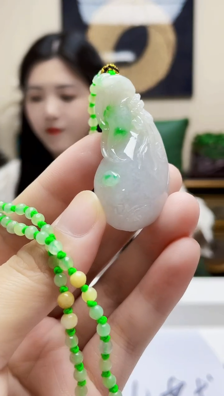 未镶嵌定制翡翠吊坠180