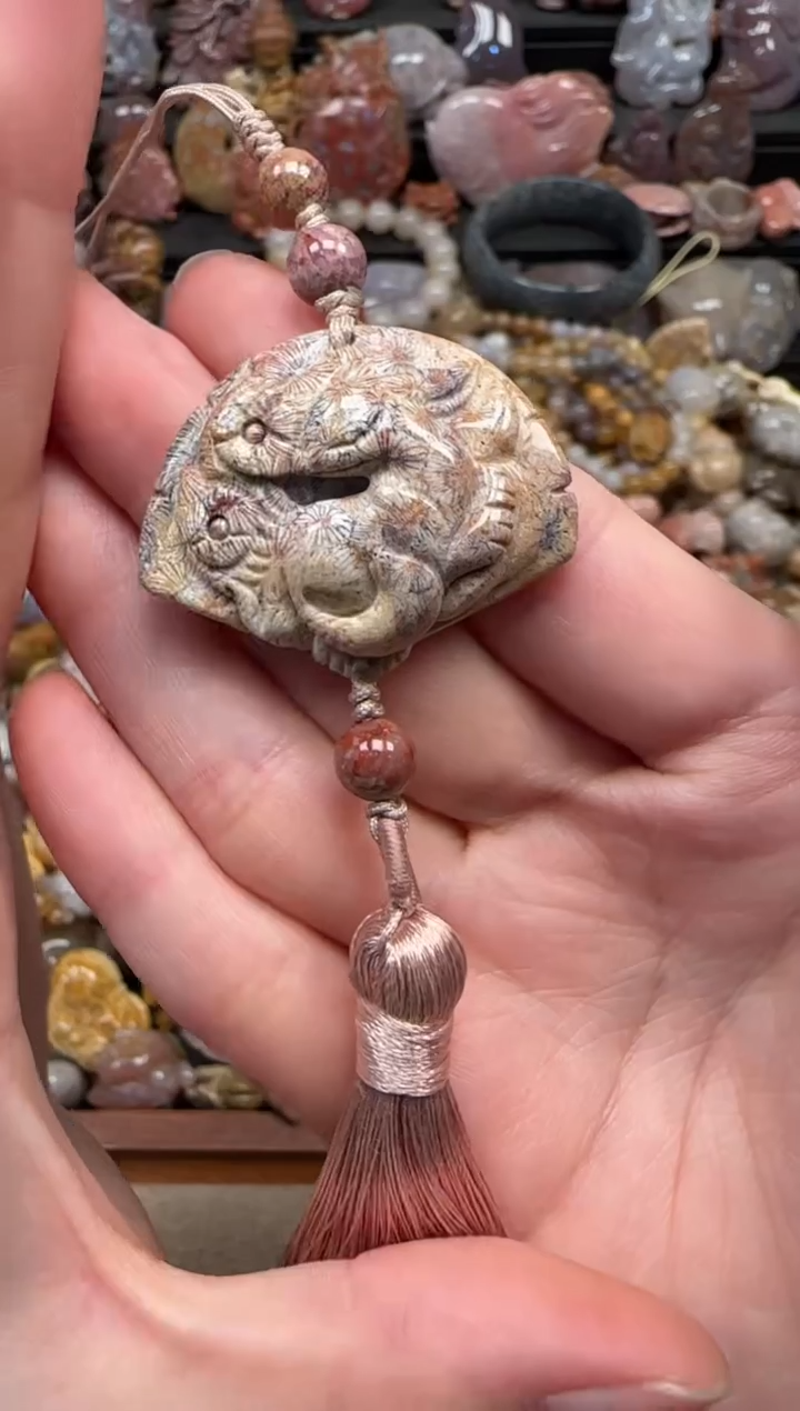 颈饰未镶嵌硅化珊瑚（珊瑚玉）612