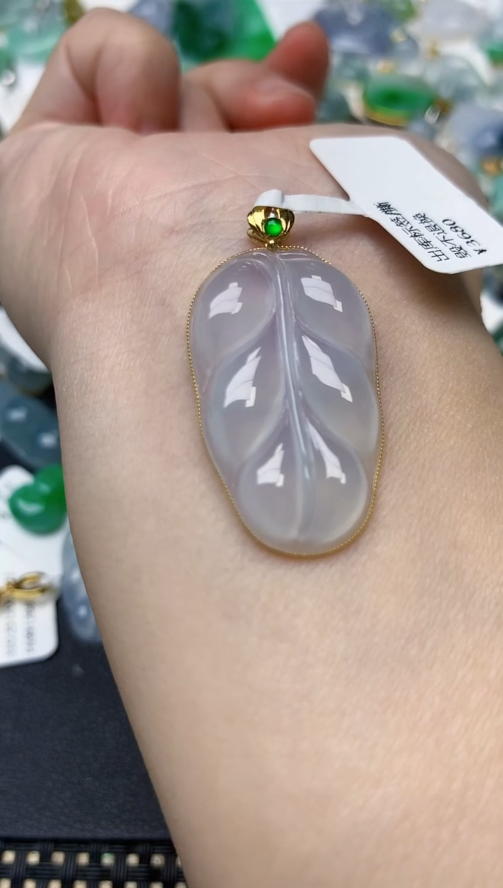 颈饰18K金镶嵌翡翠天然缅甸A货翡翠