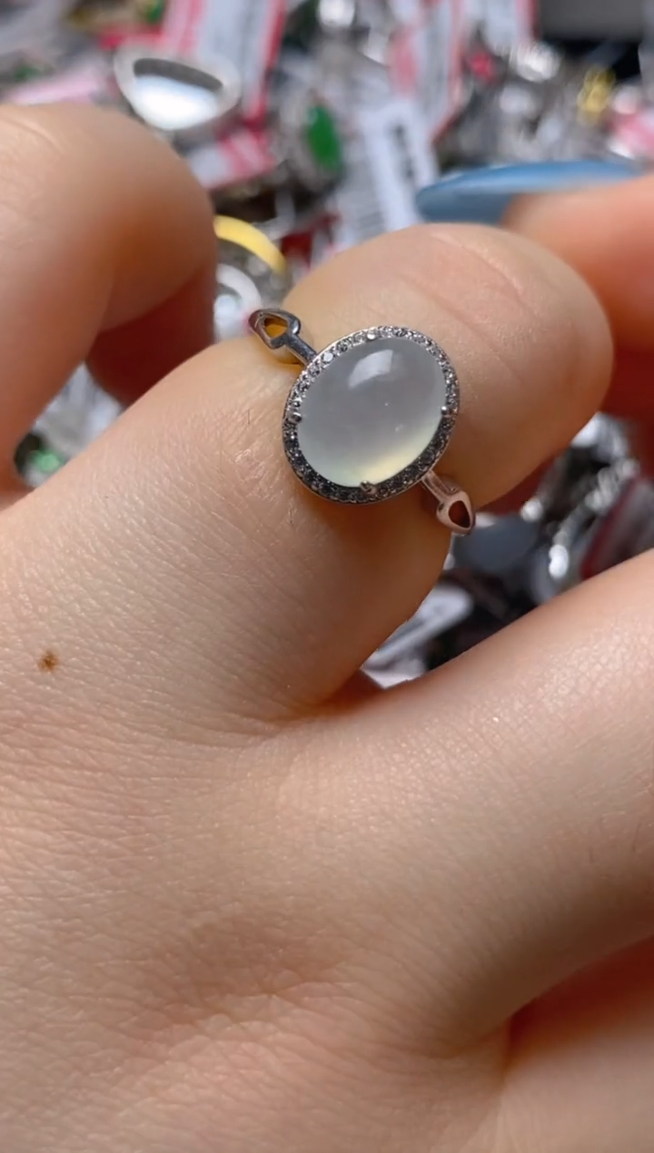 银S925镶嵌戒指翡翠百内无证书