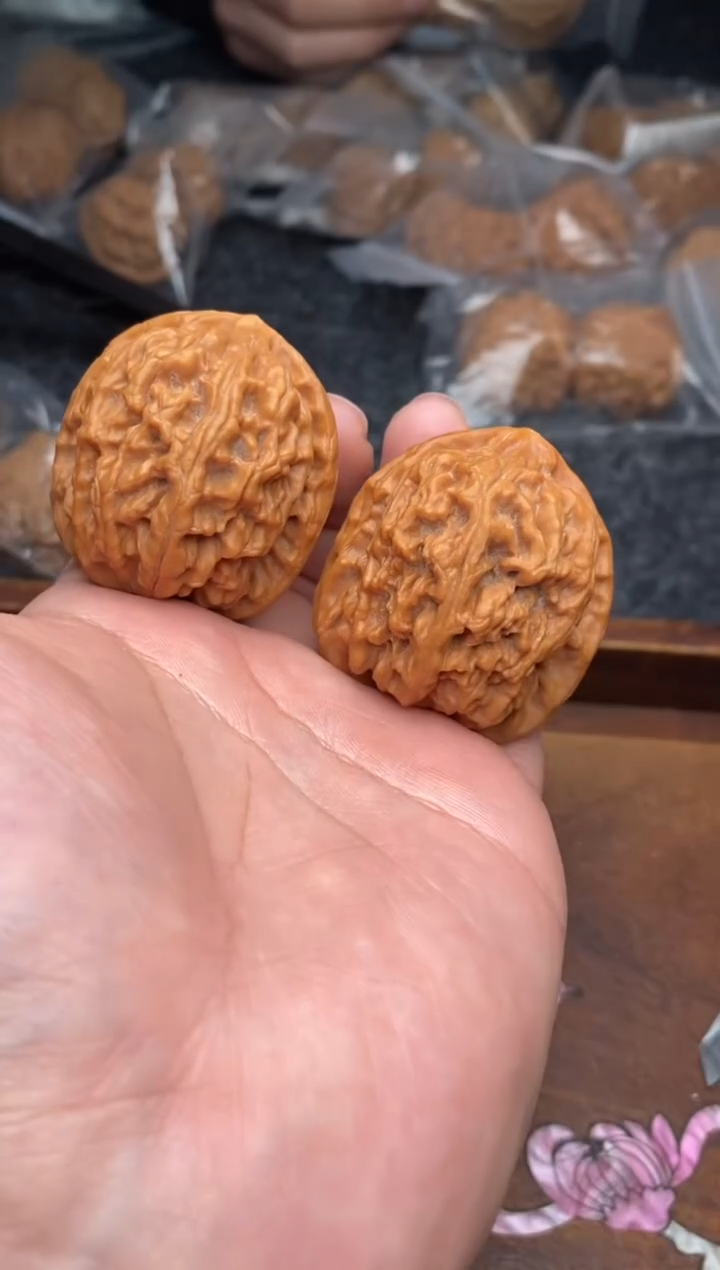 【闪购商品】文玩核桃把件G195号40尺红莲