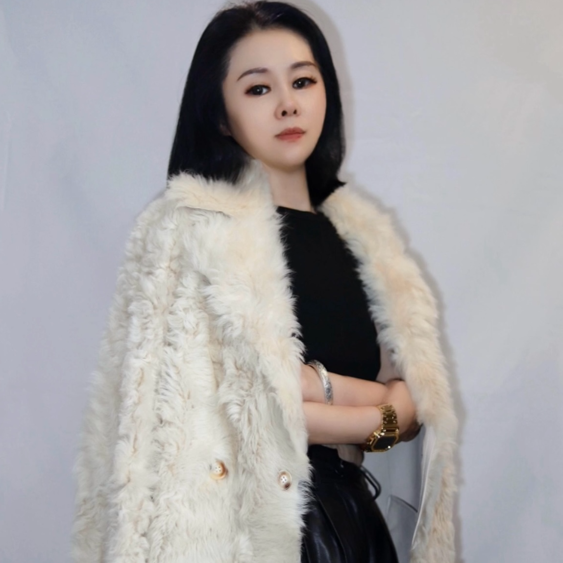 【李瑟琳娜设计服饰】冬款毛绒大衣毛茸茸加厚气质女款轻奢毛绒百搭