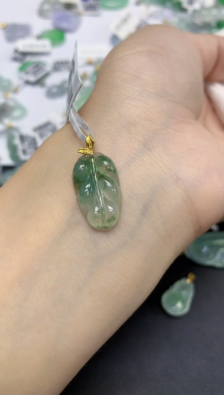 颈饰18K金镶嵌翡翠天然缅甸翡翠A货百元以上9元证书费自理